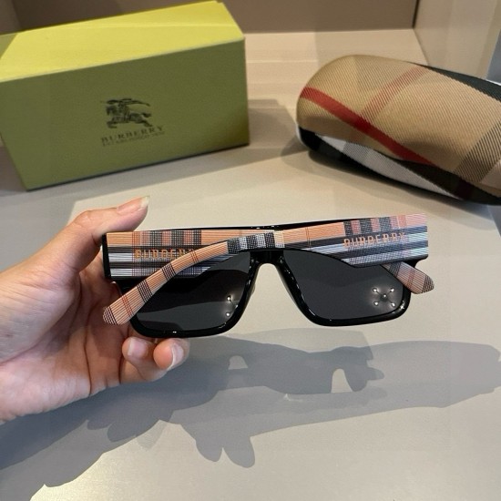 BURBERRY SUNGLASSES