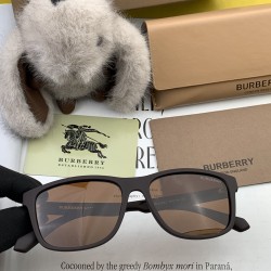 BURBERRY SUNGLASSES