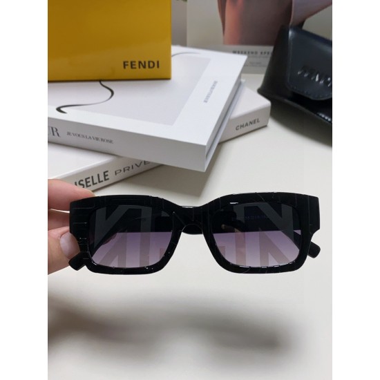 FENDI SUNGLASSES