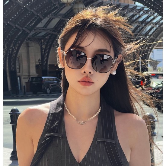 FENDI SUNGLASSES
