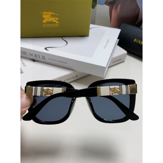 BURBERRY SUNGLASSES