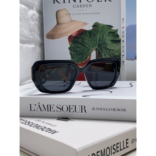 BURBERRY SUNGLASSES