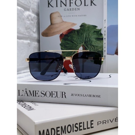 BURBERRY SUNGLASSES