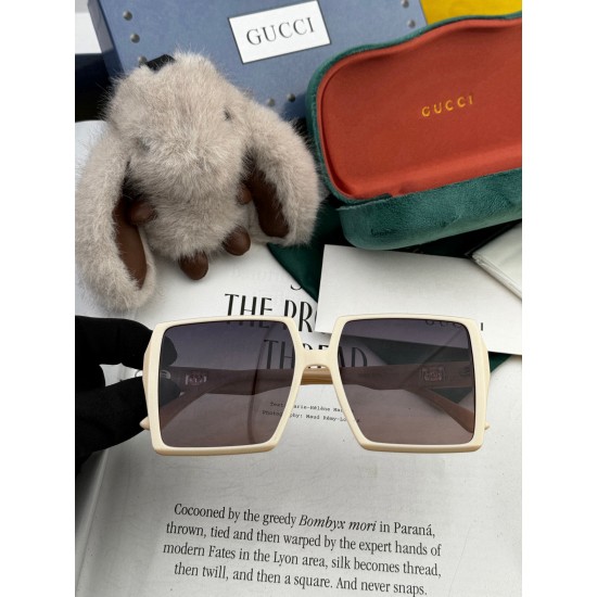 Gucci SUNGLASSES