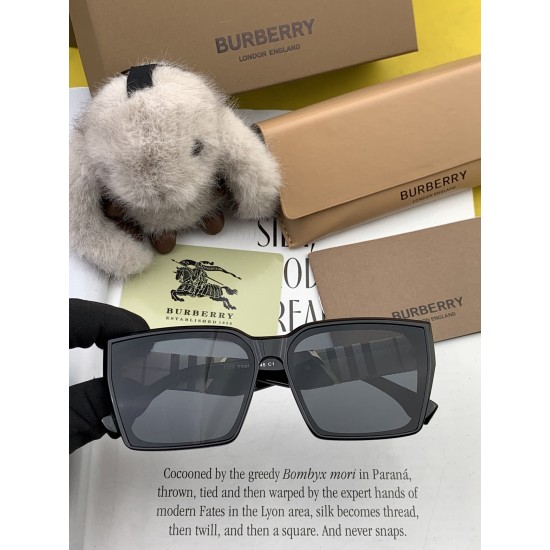BURBERRY SUNGLASSES