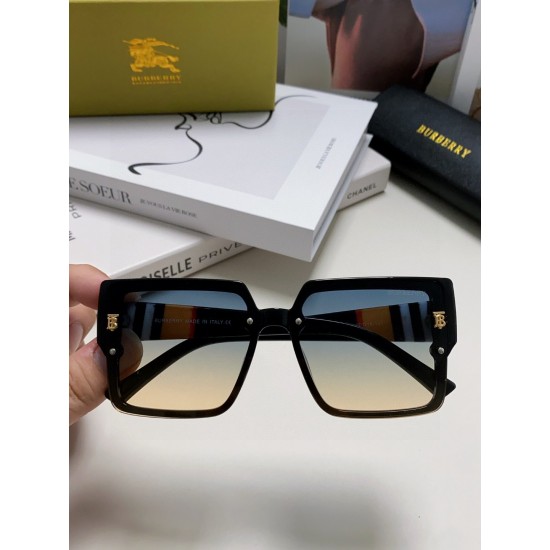 BURBERRY SUNGLASSES