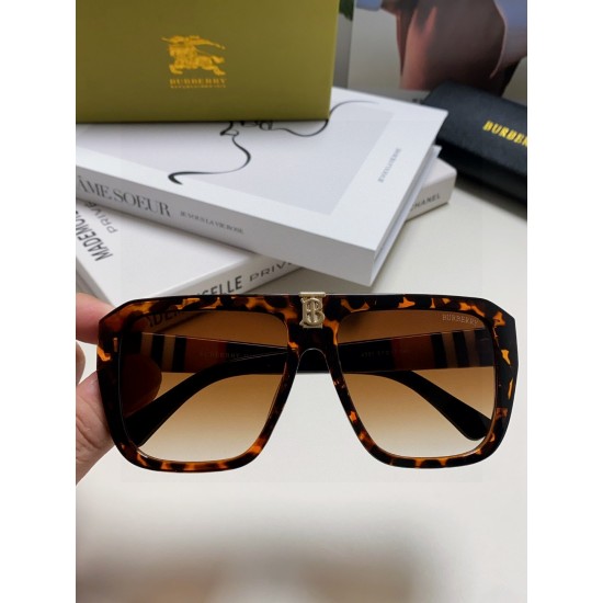 BURBERRY SUNGLASSES