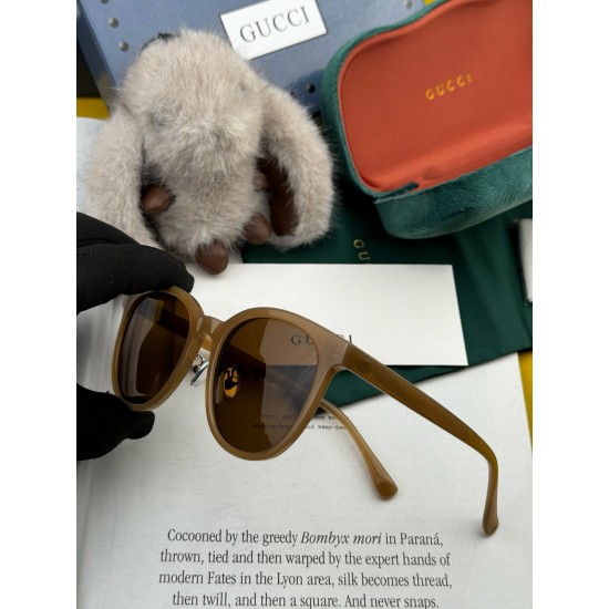 Gucci SUNGLASSES