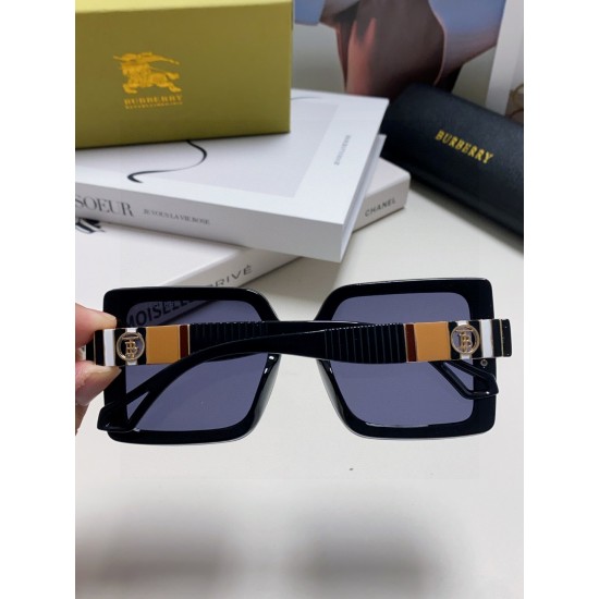 BURBERRY SUNGLASSES