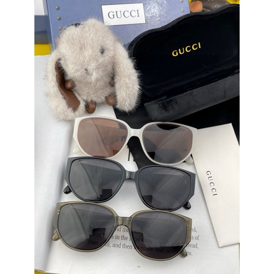 Gucci SUNGLASSES