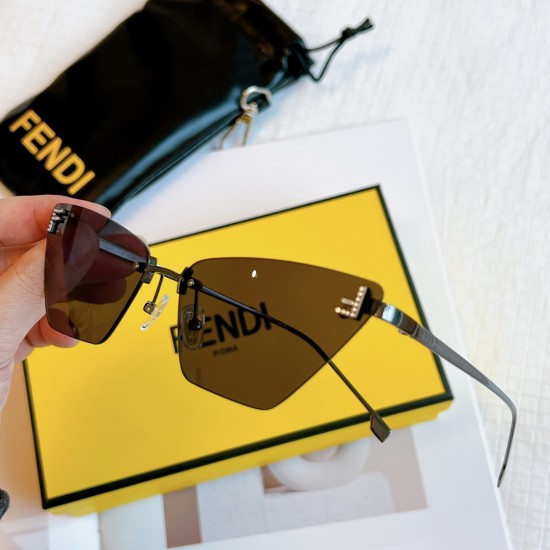 FENDI SUNGLASSES