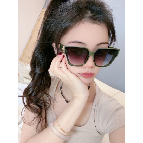 FENDI SUNGLASSES