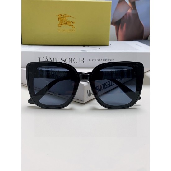 BURBERRY SUNGLASSES