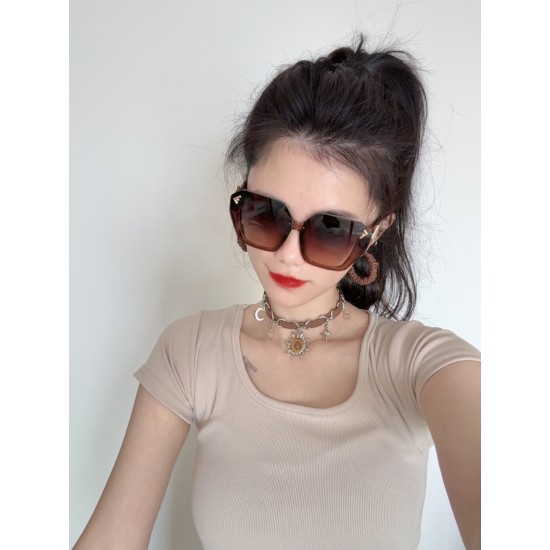 FENDI SUNGLASSES