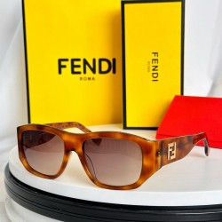 FENDI SUNGLASSES