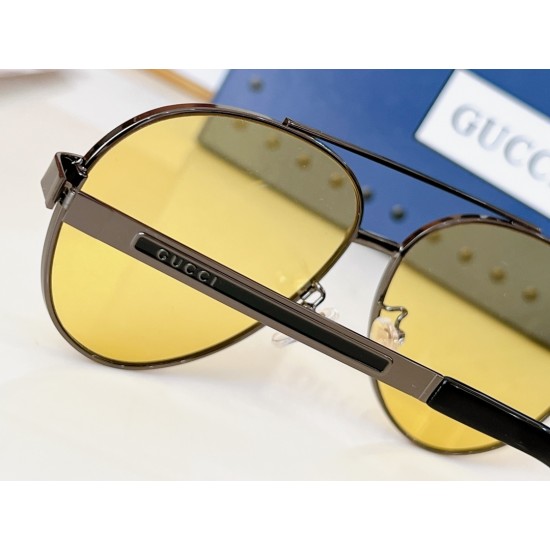Gucci SUNGLASSES