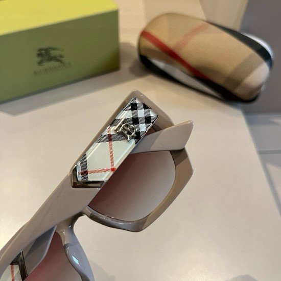 BURBERRY SUNGLASSES