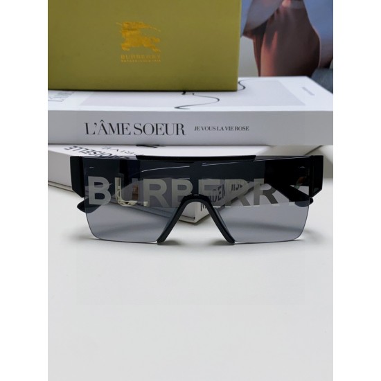 BURBERRY SUNGLASSES