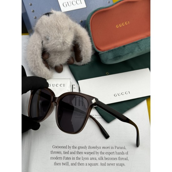 Gucci SUNGLASSES