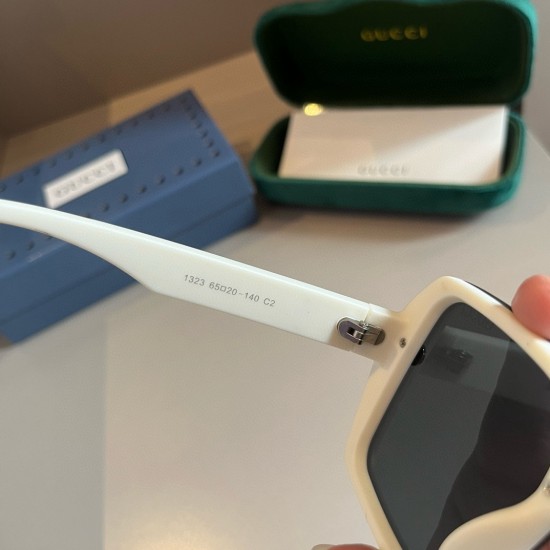 Gucci SUNGLASSES Gucci SUNGLASSES