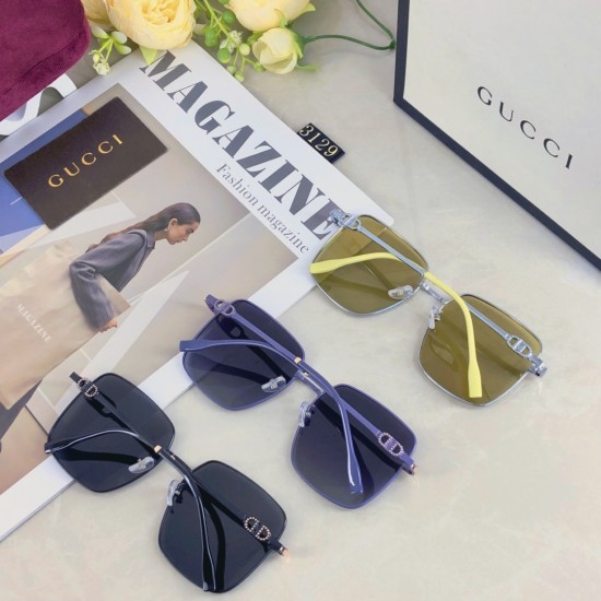 Gucci SUNGLASSES