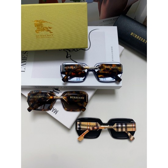 BURBERRY SUNGLASSES