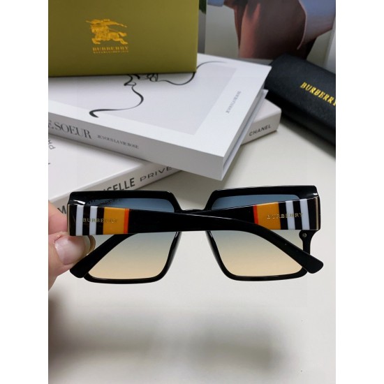 BURBERRY SUNGLASSES