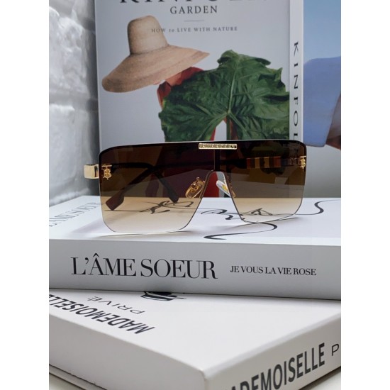 BURBERRY SUNGLASSES