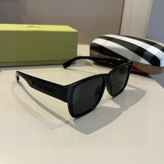 BURBERRY SUNGLASSES