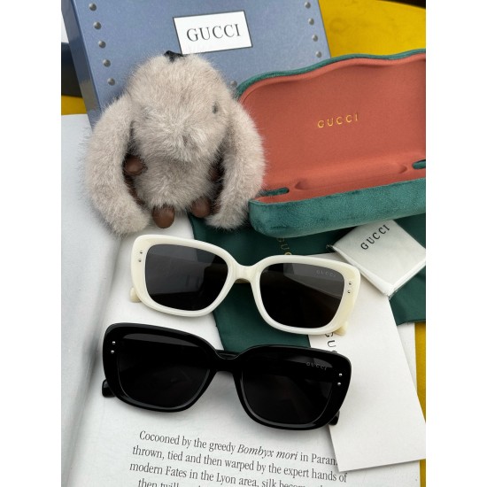 Gucci SUNGLASSES