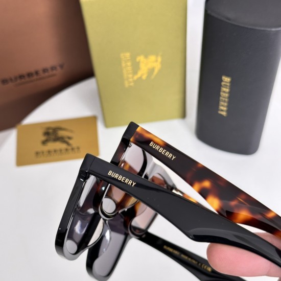 BURBERRY SUNGLASSES