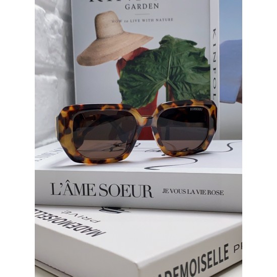 BURBERRY SUNGLASSES