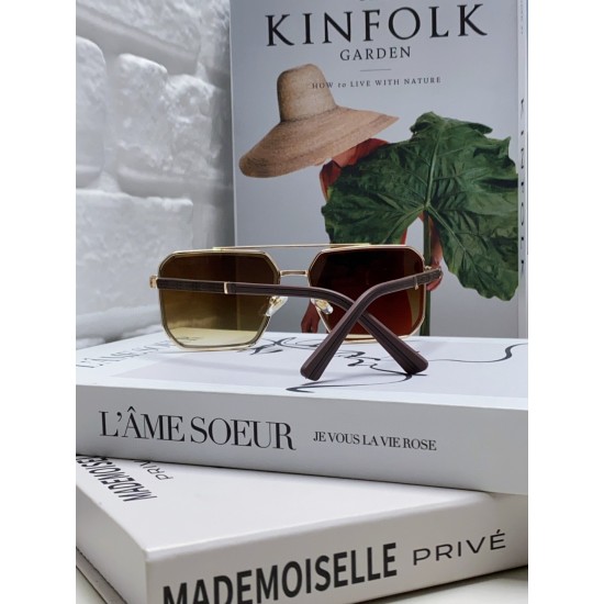 BURBERRY SUNGLASSES