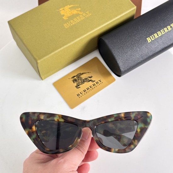 BURBERRY SUNGLASSES