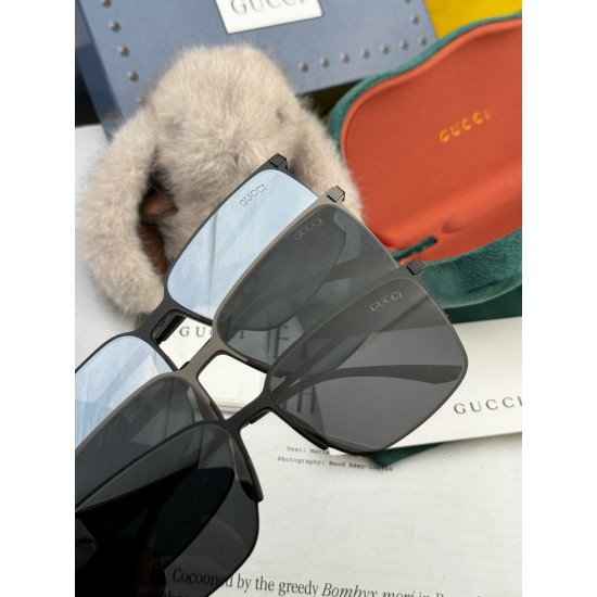 Gucci SUNGLASSES