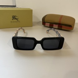 BURBERRY SUNGLASSES