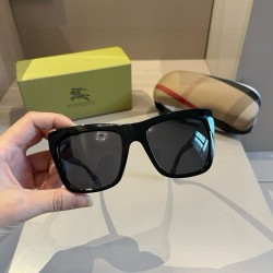 BURBERRY SUNGLASSES