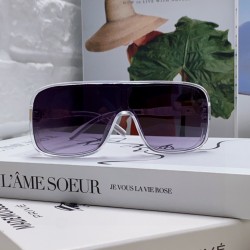 BURBERRY SUNGLASSES