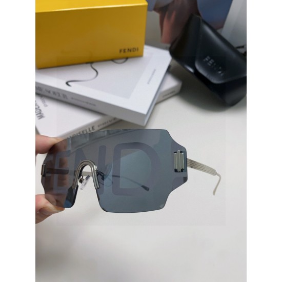 FENDI SUNGLASSES