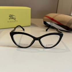 BURBERRY SUNGLASSES