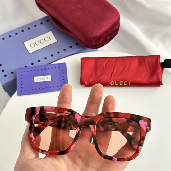 Gucci SUNGLASSES