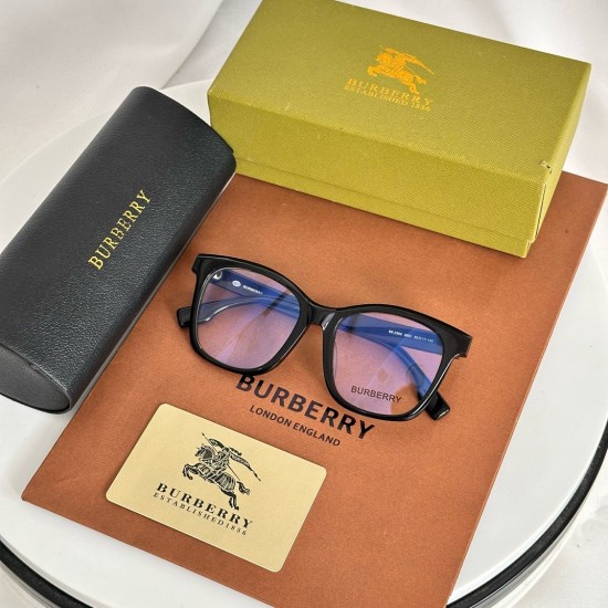 BURBERRY SUNGLASSES