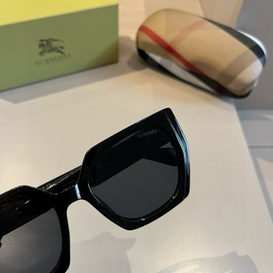 BURBERRY SUNGLASSES