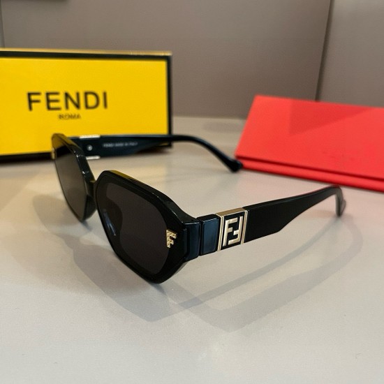 FENDI SUNGLASSES