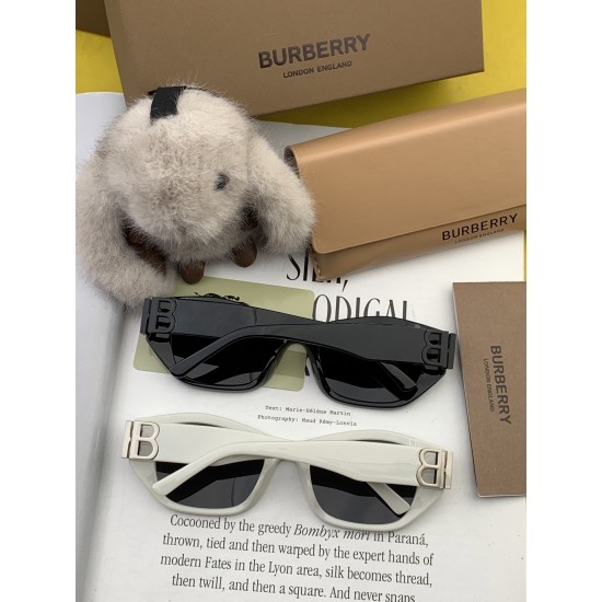 BURBERRY SUNGLASSES