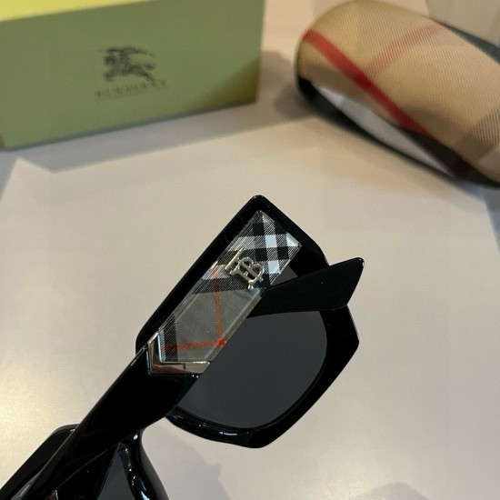 BURBERRY SUNGLASSES