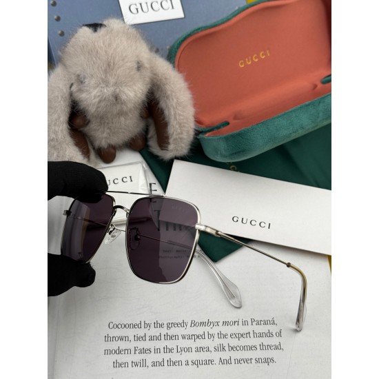 Gucci SUNGLASSES