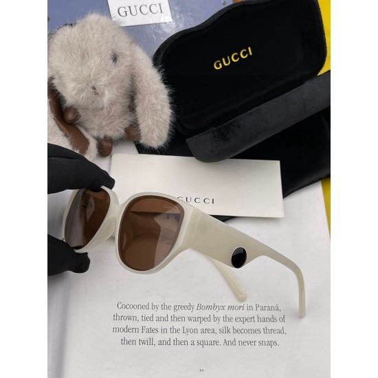 Gucci SUNGLASSES
