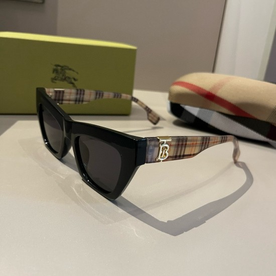 BURBERRY SUNGLASSES