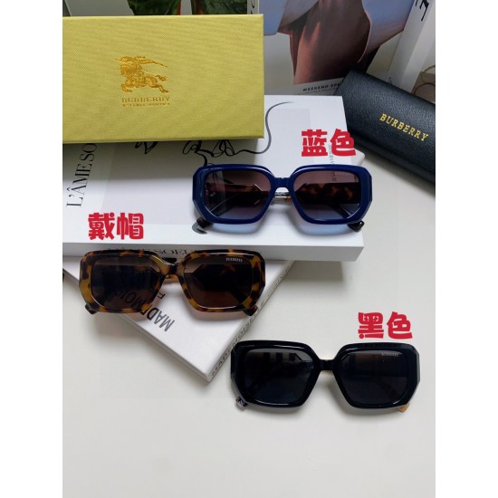 BURBERRY SUNGLASSES